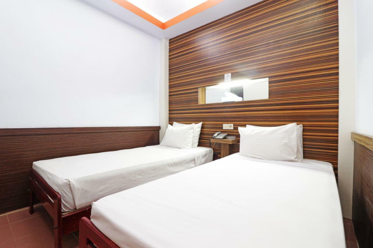Mutiara Sari Hotel Makassar Extérieur photo