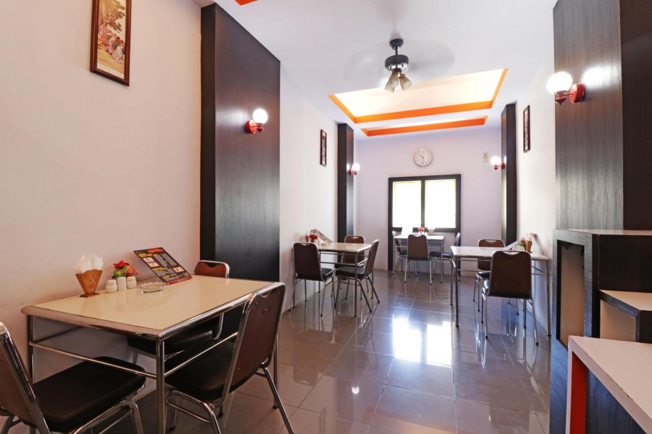 Mutiara Sari Hotel Makassar Extérieur photo
